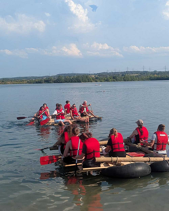 Floßtest beim Peras Azubi-Event 2026
